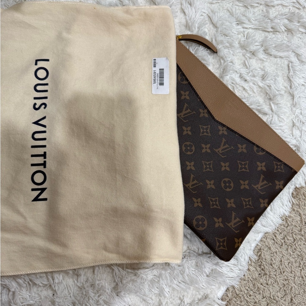 Louis Vuitton clutch
